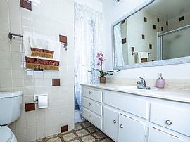 Conducive and Comfortable Home  in Anaheim, CA (Photo 6 of 12)