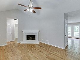 8950 Pine Tree Cir, Gainesville, Ga/ Contact Info  706-615-5659 in Gainesville, GA (Photo 4 of 12)