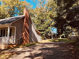 1080 Lois Ln, Athens, Ga 30606/ Contact Info  706-615-5659 in Athens, GA (Photo 5 of 9)