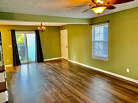 11004 Bay Run Dr, Worthington Hills, Ky 40245i’m  in Louisville, KY (Photo 3 of 12)