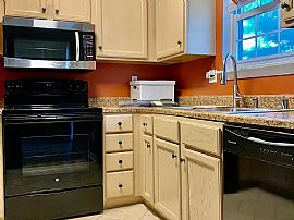 11004 Bay Run Dr, Worthington Hills, Ky 40245i’m  in Louisville, KY (Photo 7 of 12)