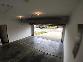 2044 Kensington Ct, Calera, Al 35040 in Calera, AL (Photo 9 of 12)