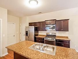 848 Cody Cir, Fultondale, Al 35068 in Fultondale, AL (Photo 6 of 12)