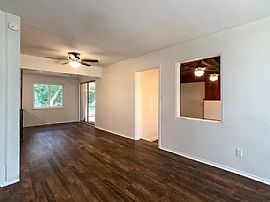 8 Edgemont Dr, Pensacola, Fl 32506 in Pensacola, FL (Photo 4 of 9)