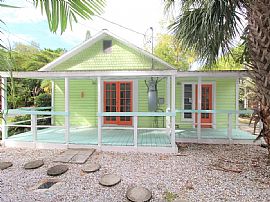 Oak St, Sarasota, Fl 34236 in Sarasota, FL
