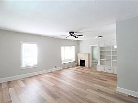 Oak St, Sarasota, Fl 34236 in Sarasota, FL (Photo 4 of 7)