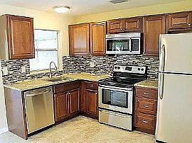 7847 Putnam Cir, New Pt Richey, Fl 34655 in New Port Richey, FL (Photo 6 of 11)