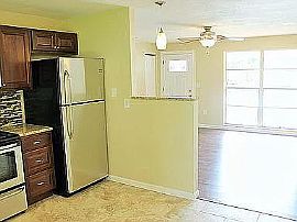 7847 Putnam Cir, New Pt Richey, Fl 34655 in New Port Richey, FL (Photo 9 of 11)