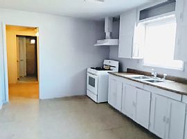 880 S 12th Ave, Yuma, Az 85364 in Yuma, AZ (Photo 4 of 12)