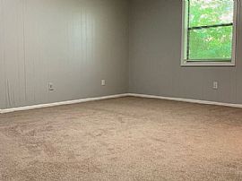 622 5th St Ne Unit 2, Tuscaloosa, Al 35404 in Tuscaloosa, AL (Photo 6 of 7)