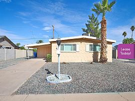 2210 E Balsam Cir, Mesa, Az 85204 in Mesa, AZ