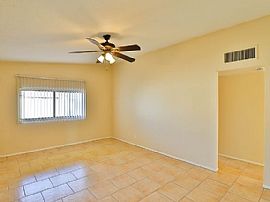 2210 E Balsam Cir, Mesa, Az 85204 in Mesa, AZ (Photo 4 of 11)