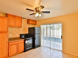 2210 E Balsam Cir, Mesa, Az 85204 in Mesa, AZ (Photo 6 of 11)