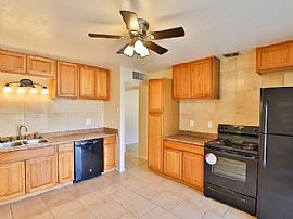 2210 E Balsam Cir, Mesa, Az 85204 in Mesa, AZ (Photo 7 of 11)