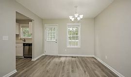 3 Bedroom Newly Renovated Home (villa Rica) in Villa Rica, GA (Photo 4 of 11)