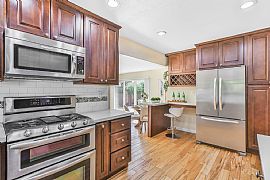 Spacious Updated 3 Bedroom Home in Santa Clara, CA (Photo 4 of 6)