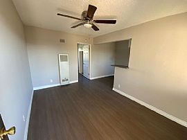 Ready to Move in Unit 1 Bedroom 1 Bathroom in Huntington Park, CA (Photo 3 of 4)