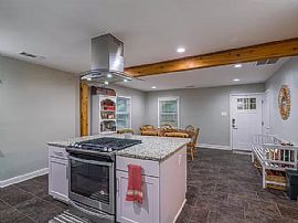 Beautifully Renovated Humes, Home. in Memphis, TN (Photo 5 of 11)