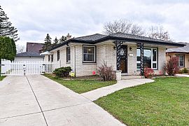 Welcome Home to This Move-In-Ready Brick Ranch in Milwaukee, WI