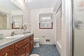 Welcome Home to This Move-In-Ready Brick Ranch in Milwaukee, WI (Photo 2 of 3)