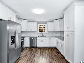 24002 E Clearmont Dr, Elkmont, Al 35620 in Elkmont, AL (Photo 3 of 8)