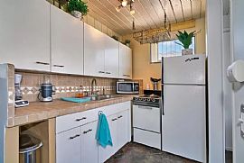 1111 E Palm Canyon Dr #32 in Palm Springs, CA (Photo 7 of 10)