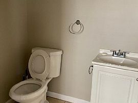 $1,400/mo4 Bd1.5 Ba1,416 Sqft 2126 S 60th St, Philadelphia, Pa  in Philadelphia, PA (Photo 5 of 9)