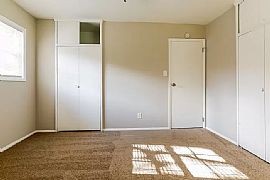 Gorgeous 4bed and 2bath Available For Rent in Decatur, GA (Photo 3 of 6)