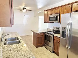 2533 E Flower St, Phoenix, Az 85016 in Phoenix, AZ (Photo 3 of 12)