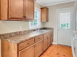 1530 17th Ave E, Tuscaloosa, Al 35404 in Tuscaloosa, AL (Photo 5 of 10)