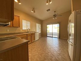 81 S Criss Pl, Chandler, Az 85226 in Chandler, AZ (Photo 4 of 10)