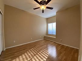 81 S Criss Pl, Chandler, Az 85226 in Chandler, AZ (Photo 5 of 10)