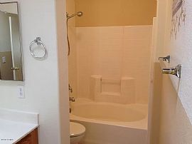 81 S Criss Pl, Chandler, Az 85226 in Chandler, AZ (Photo 6 of 10)