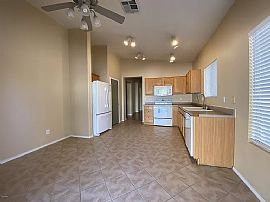 81 S Criss Pl, Chandler, Az 85226 in Chandler, AZ (Photo 9 of 10)