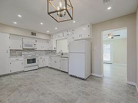 1819 W Fairmount Ave, Phoenix, Az 85015 in Phoenix, AZ (Photo 5 of 12)