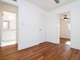 446 39th Ave N, Saint Petersburg, Fl 33703 in Saint Petersburg, FL (Photo 3 of 9)