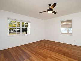 446 39th Ave N, Saint Petersburg, Fl 33703 in Saint Petersburg, FL (Photo 8 of 9)