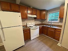 112 Ne 20th St, Gainesville, Fl 32641 in Gainesville, FL (Photo 5 of 6)