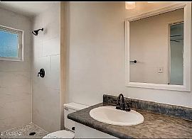 6062 E 28th St, Tucson, Az 85711 in Tucson, AZ (Photo 7 of 12)