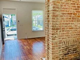 Single Family Home in Louisville, KY (Photo 2 of 7)