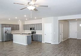 15804 N 65th Ave, Glendale, Az 85306 in Glendale, AZ (Photo 4 of 12)