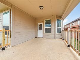 Beautiful and Well-Maintained Single-Story Home in Copper Creek in Fort Worth, TX (Photo 8 of 12)