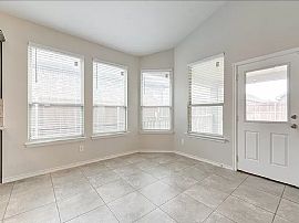 Beautiful and Well-Maintained Single-Story Home in Copper Creek in Fort Worth, TX (Photo 9 of 12)