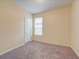 Beautiful Single-Story Home in Copper Creek That Has Been Well- in Fort Worth, TX (Photo 4 of 12)