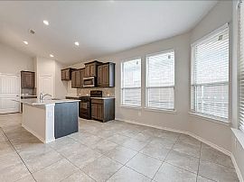 Beautiful Single-Story Home in Copper Creek That Has Been Well- in Fort Worth, TX (Photo 5 of 12)