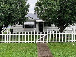 802 4th St W, Huntington, Wv 25701 in Huntington, WV