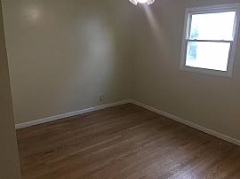 802 4th St W, Huntington, Wv 25701 in Huntington, WV (Photo 10 of 11)