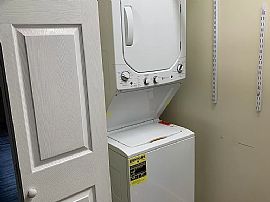 802 4th St W, Huntington, Wv 25701 in Huntington, WV (Photo 5 of 11)