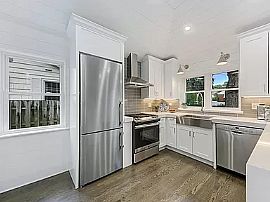  Charming 3 Bedroom Home in Western Springs, IL (Photo 4 of 12)