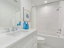  Charming 3 Bedroom Home in Western Springs, IL (Photo 9 of 12)